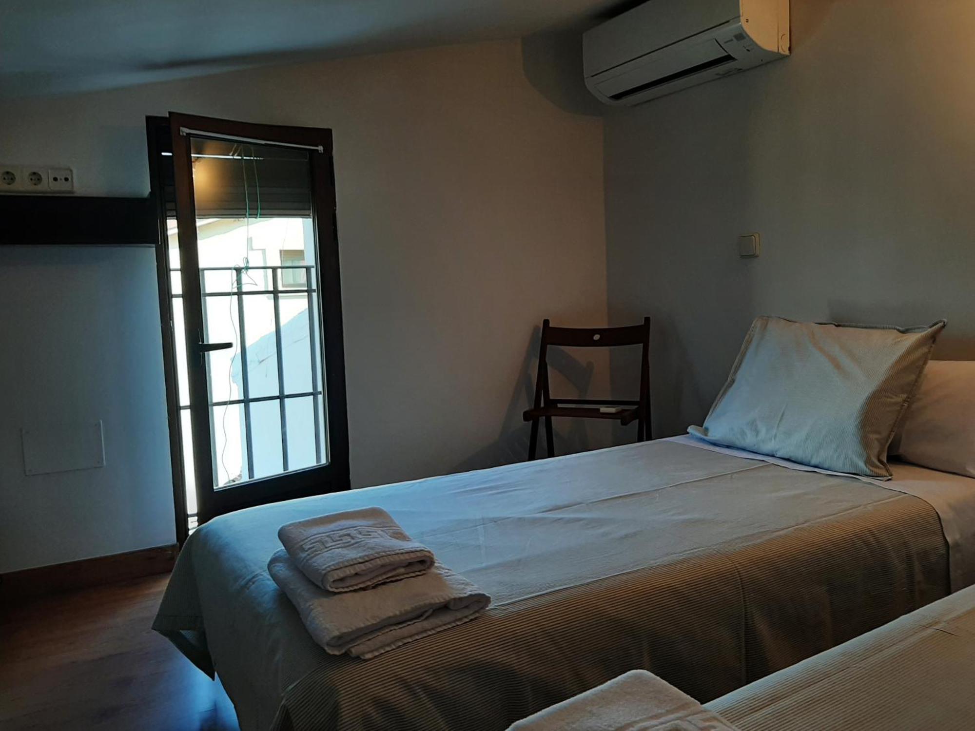 Casa Con Patio Y Chimenea En Piedralavesヴィラ エクステリア 写真