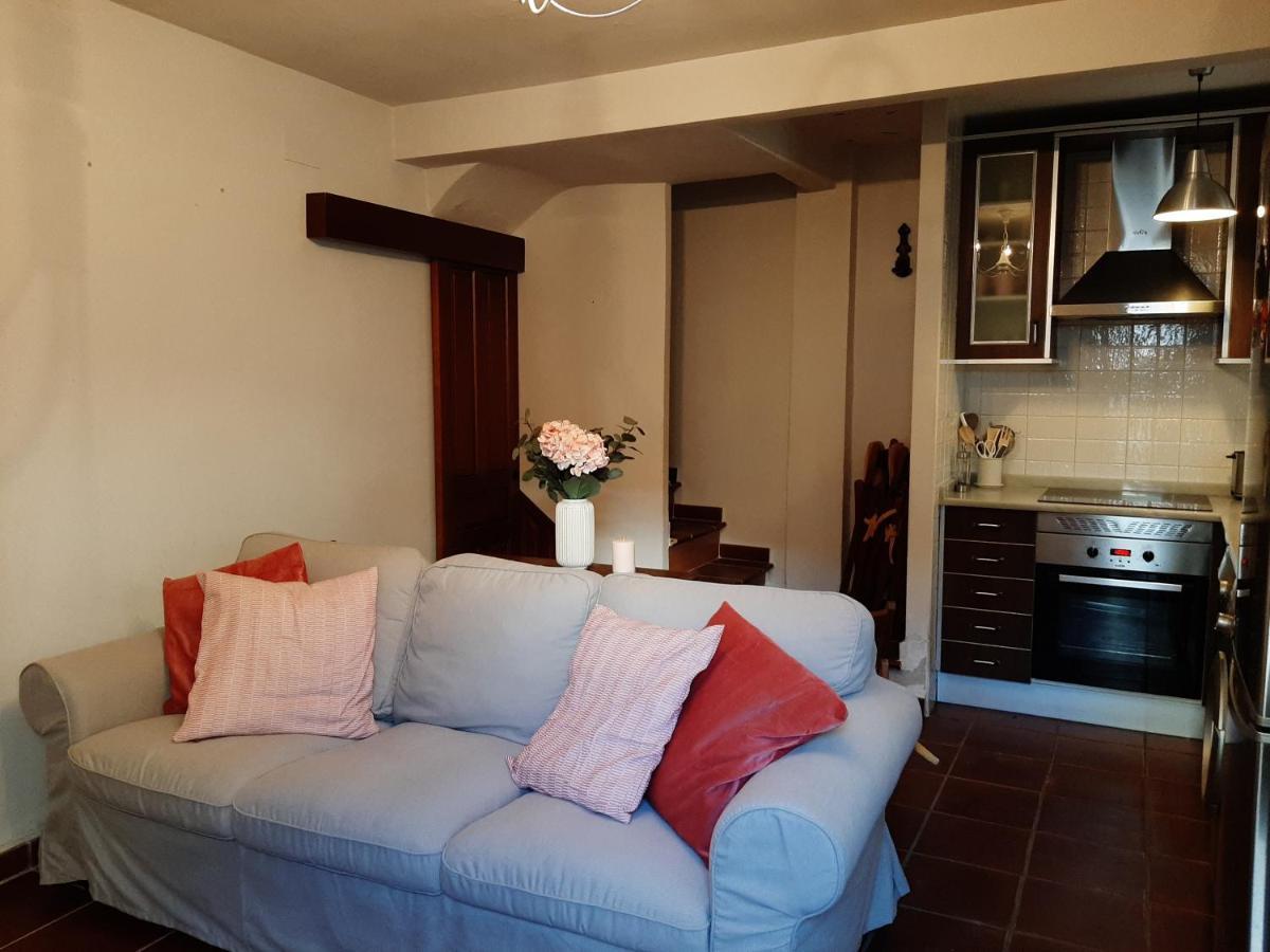Casa Con Patio Y Chimenea En Piedralavesヴィラ エクステリア 写真